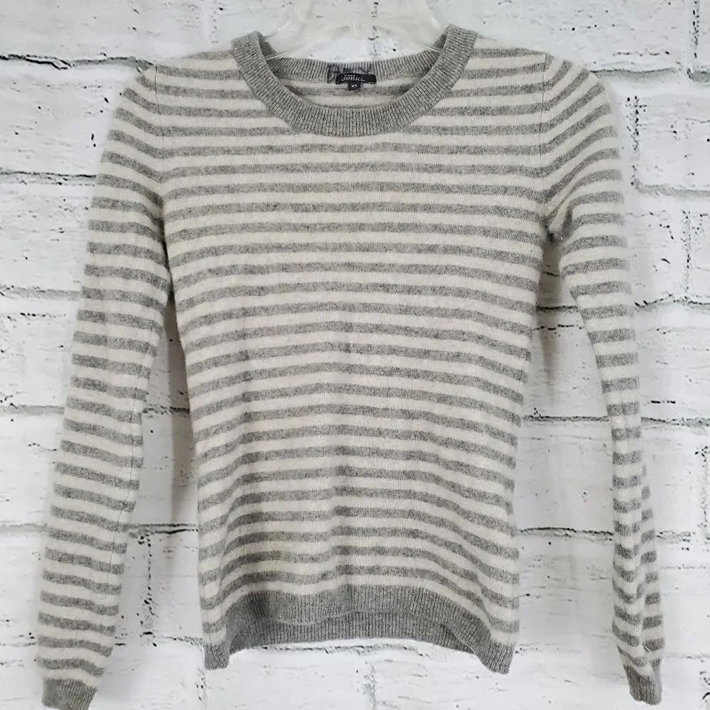 Pure amico gray striped cashmere sweater